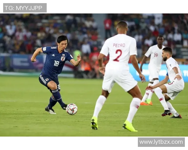 日本队与卡塔尔队上半场精彩对决回顾与分析 日本队与卡塔尔队上半场精彩对决回顾与分析