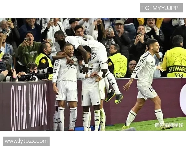 姆巴佩在比赛中展现惊人速度瞬间追上足球明星的精彩瞬间